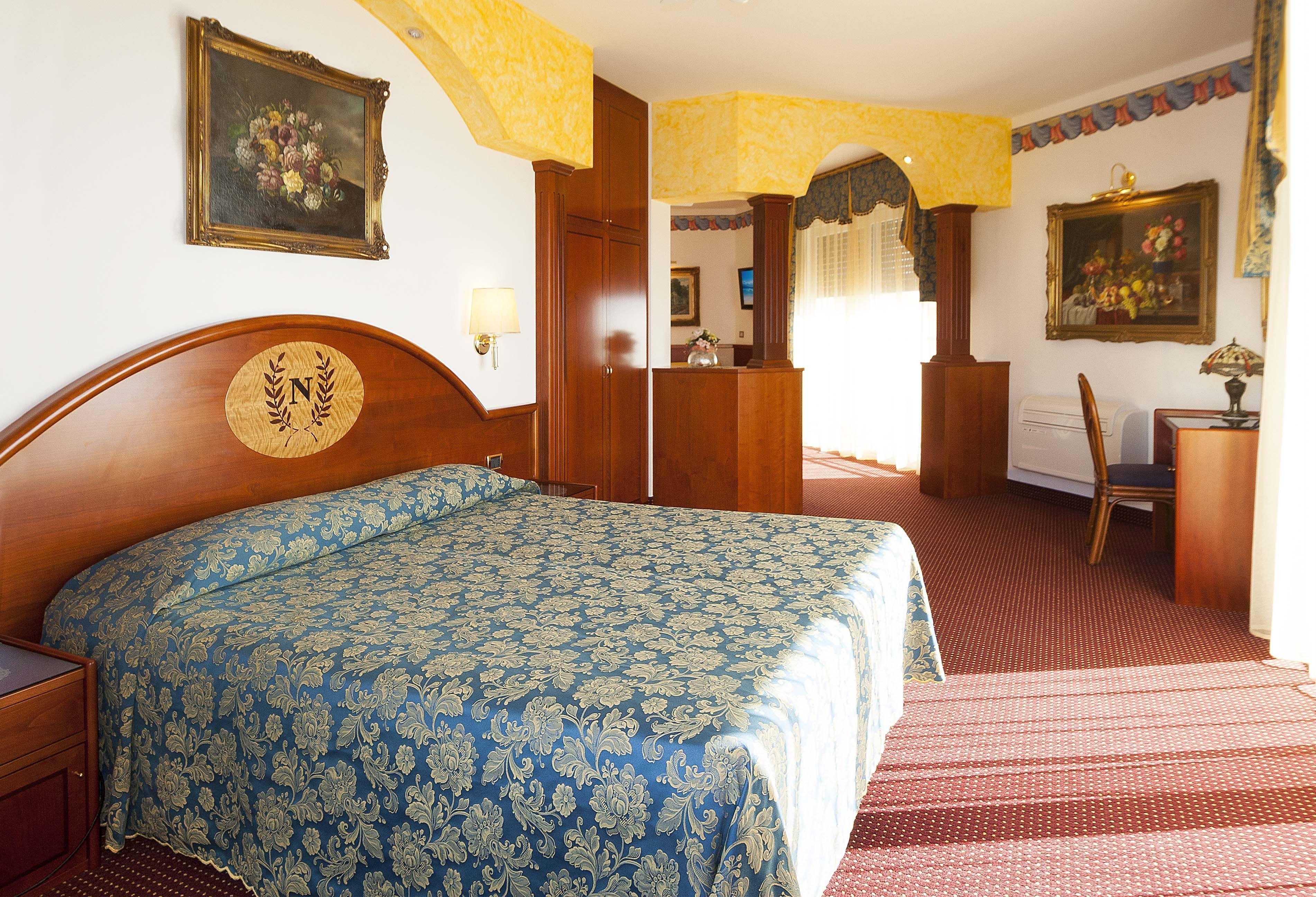 Napoleon 4* Lido di Jesolo