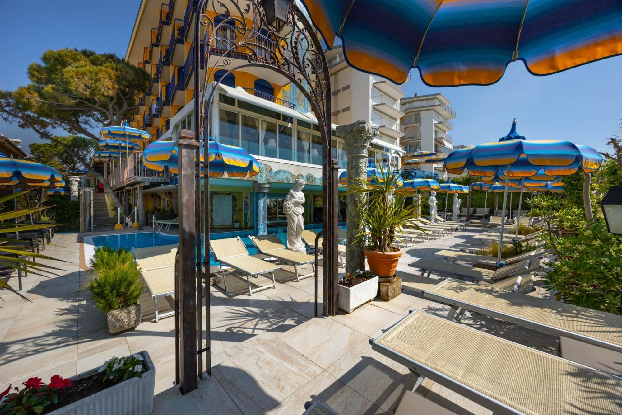 Napoleon Hotel 4*