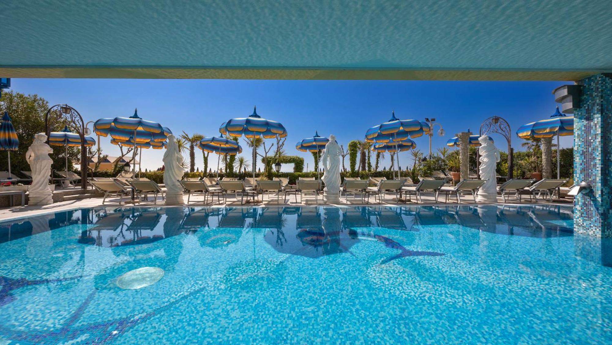 Hotel Napoleon 4*