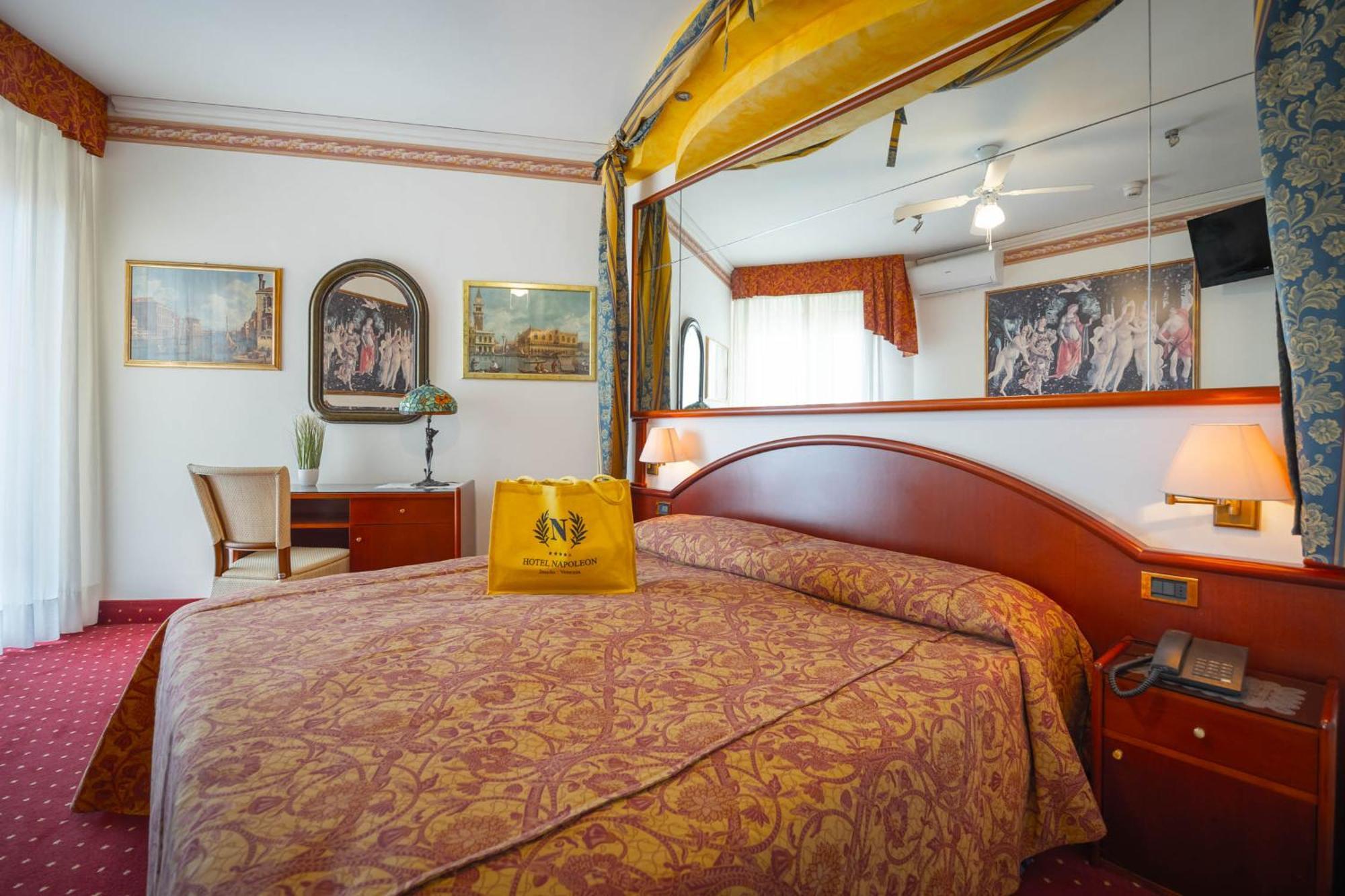 Hotel Napoleon 4*