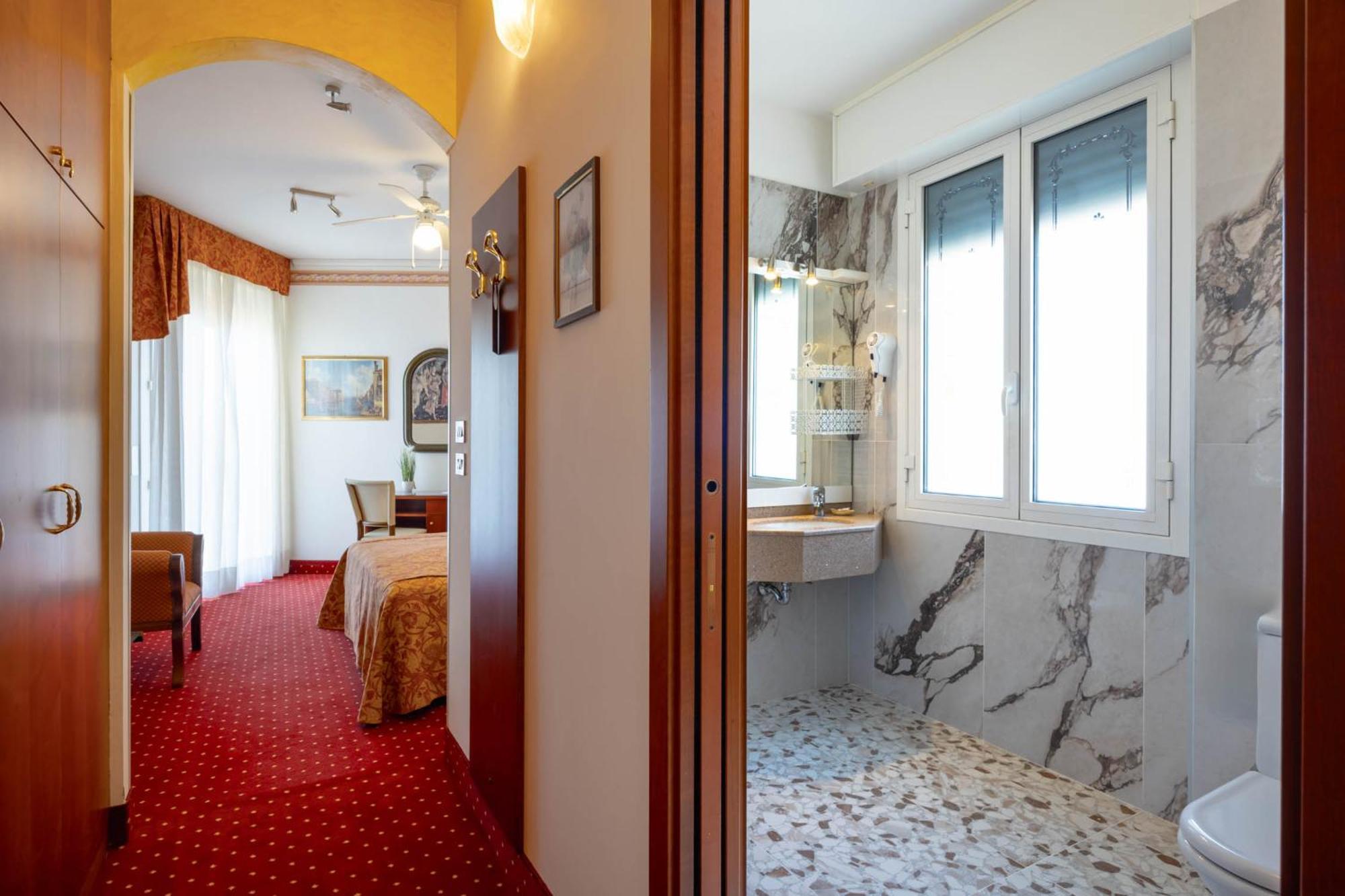 Napoleon 4* Lido di Jesolo